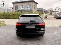 Gebraucht Audi A4 163 PS (119 kW) 2020 Schwarz Kombi