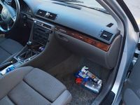 Gebraucht Audi A4 Basis 220 PS (161 kW) 2002 Silber Limousine