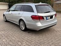 Second-hand Mercedes E220 170 CP (125 kW) 2014 Argintiu Berlinǎ