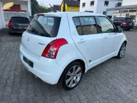 Gebraucht Suzuki Swift 92 PS (67 kW) 2009 Weiß Kleinwagen