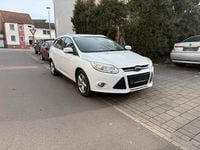 Gebraucht Ford Focus 2012 Weiß Limousine
