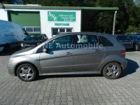 Gebraucht Mercedes B200 140 PS (102 kW) 2006 Grau Van / Kleinbus
