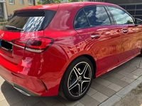 Gebraucht Mercedes A180 116 PS (85 kW) 2018 Rot Limousine