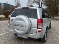 Gebraucht Suzuki Grand Vitara 129 PS (94 kW) 2008 Weiß SUV