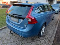 Gebraucht Volvo V60 R-Design 288 PS (211 kW) 2013 Blau Kombi