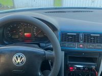 Gebraucht VW Golf IV 115 PS (84 kW) 2002 Silber Kleinwagen
