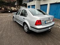 Gebraucht VW Bora 75 PS (55 kW) 2000 Grau Coupé