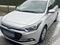 Gebraucht Hyundai i20 Active 75 PS (55 kW) 2017 Grau Kleinwagen