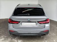 Gebraucht BMW 540 M Sport 333 PS (244 kW) 2021 Berninagrau bernsteineffekt me Kombi