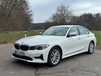 Gebraucht BMW 318 150 PS (110 kW) 2020 Weiß Limousine