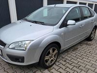Gebraucht Ford Focus Ghia 116 PS (85 kW) 2006 Silber Limousine