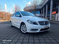 Gebraucht Mercedes B180 122 PS (89 kW) 2012 Weiß Van / Kleinbus