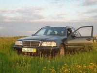 Gebraucht Mercedes C200 102 PS (75 kW) 1999 Andere farbe metallic Limousine