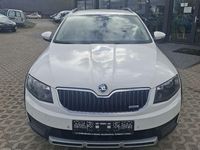 Gebraucht Skoda Octavia Scout 4x4 184 PS (135 kW) 2014 Weiß Kleinwagen