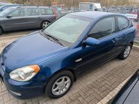 Gebraucht Hyundai Accent 97 PS (71 kW) 2007 Blau Kleinwagen