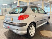 Gebraucht Peugeot 206 75 PS (55 kW) 2005 Grau Kleinwagen