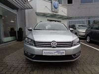 Gebraucht VW Passat 140 PS (102 kW) 2013 Silber metallic Kombi