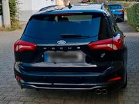 Gebraucht Ford Focus ST-Line 120 PS (88 kW) 2018 Schwarz Kombi