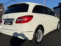 Gebraucht Mercedes B180 109 PS (80 kW) 2012 Weiß Van / Kleinbus