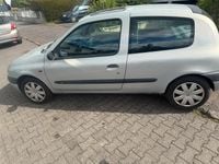 Gebraucht Renault Clio II 59 PS (43 kW) 1999 Silber Limousine