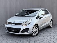 Second-hand Kia Rio 86 CP (63 kW) 2012 Argintiu Berlinǎ