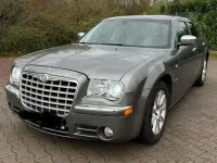 Second-hand Chrysler 300C 218 CP (160 kW) 2007 Argintiu Berlinǎ