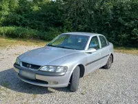 Gebraucht Opel Vectra 115 PS (84 kW) 1997 Silber Limousine