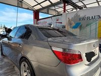 Gebraucht BMW 545 333 PS (244 kW) 2004 Grau Limousine