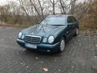 Gebraucht Mercedes E240 170 PS (125 kW) 1998 Grün Limousine