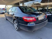 Gebraucht Mercedes E220 170 PS (125 kW) 2011 Schwarz Limousine