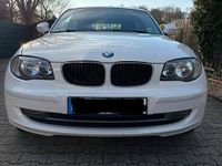 Gebraucht BMW 116 122 PS (89 kW) 2010 Weiß Kleinwagen