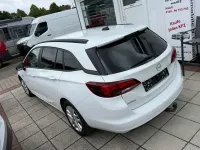 Gebraucht Opel Astra Edition 105 PS (77 kW) 2022 Schneeweiss/summitwhite/arctic Kleinwagen