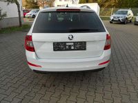 Gebraucht Skoda Octavia 150 PS (110 kW) 2016 Weiß Kleinwagen