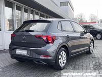 Gebraucht VW Polo Life 80 PS (58 kW) 2023 Rauchgrau (grau) Kleinwagen