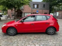 Gebraucht Hyundai i30 109 PS (80 kW) 2009 Rot Kleinwagen
