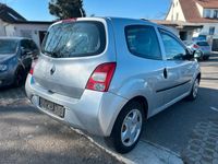 Gebraucht Renault Twingo 74 PS (54 kW) 2010 Silber Kleinwagen