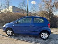 Second-hand VW Fox 55 CP (40 kW) 2006 Albastru Hatchback