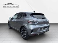 Neu Renault Clio V Techno 101 PS (74 kW) 2025 Grau Limousine