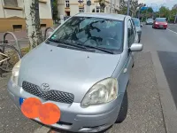Gebraucht Toyota Yaris 65 PS (47 kW) 2005 Silber Limousine