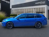 Gebraucht VW Passat R-line 177 PS (130 kW) 2025 Blau Kombi
