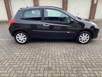 Gebraucht Renault Clio II 101 PS (74 kW) 2007 Schwarz Kleinwagen