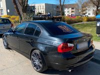 Gebraucht BMW 318 143 PS (105 kW) 2007 Schwarz Limousine