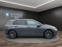 Gebraucht VW Golf VIII Active 150 PS (110 kW) 2022 Grau Limousine