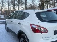 Gebraucht Nissan Qashqai 117 PS (86 kW) 2013 Weiß SUV
