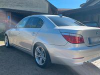 Gebraucht BMW 520 163 PS (119 kW) 2009 Silber Limousine