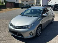 Gebraucht Toyota Auris Hybrid 136 PS (100 kW) 2013 Silber Kleinwagen
