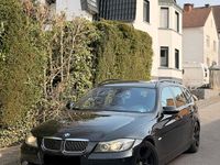 Gebraucht BMW 330 197 PS (144 kW) 2007 Schwarz Kombi