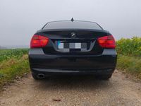 Gebraucht BMW 318 143 PS (105 kW) 2007 Schwarz Limousine