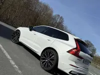 Używany Volvo XC60 Plus 398 KM (292 kW) 2023 Biały SUV