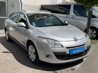 Gebraucht Renault Mégane III Dynamique 110 PS (80 kW) 2011 Silber Limousine